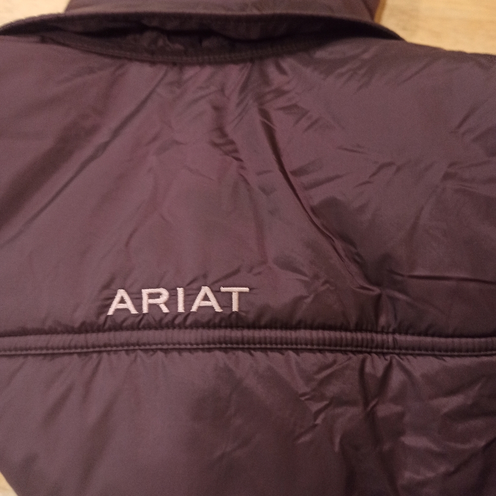 Ariat Women's REAL Puffer Trucker Jacket, Mulberry Wine Size Medium - Picture 6 of 10